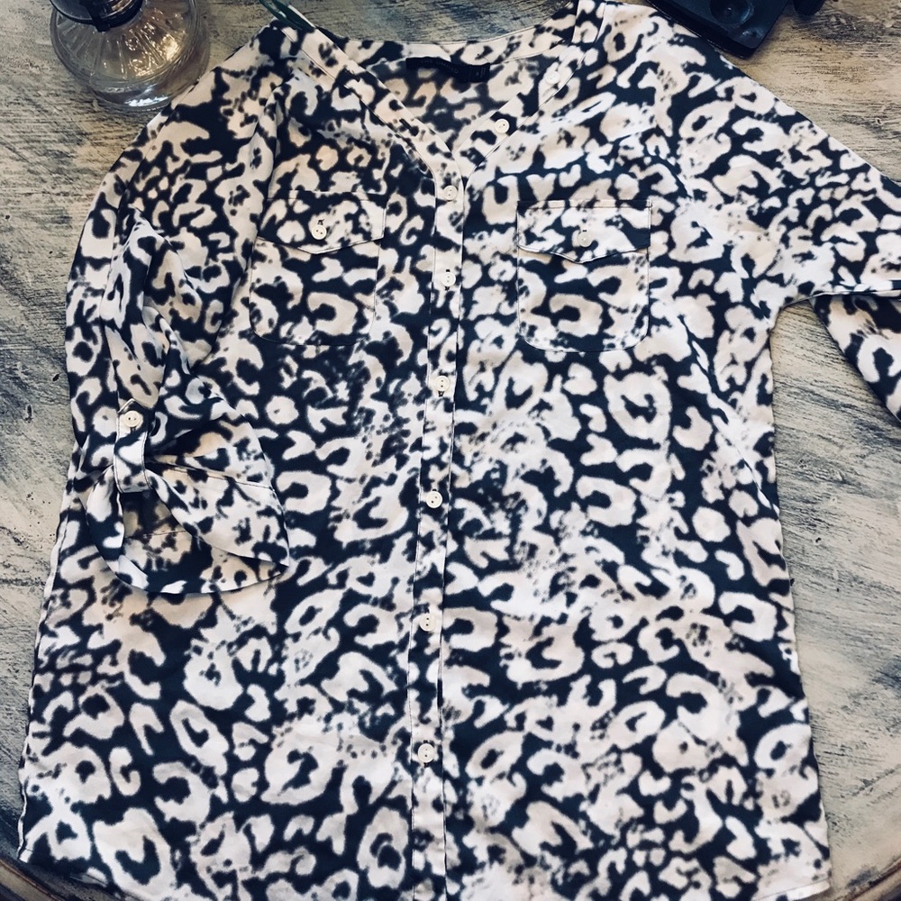 The Limited Button-Up - Picture 6 of 8
